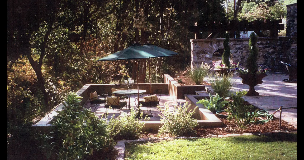 Robert MyGardenAndPatio Robert MyGardenAndPatio